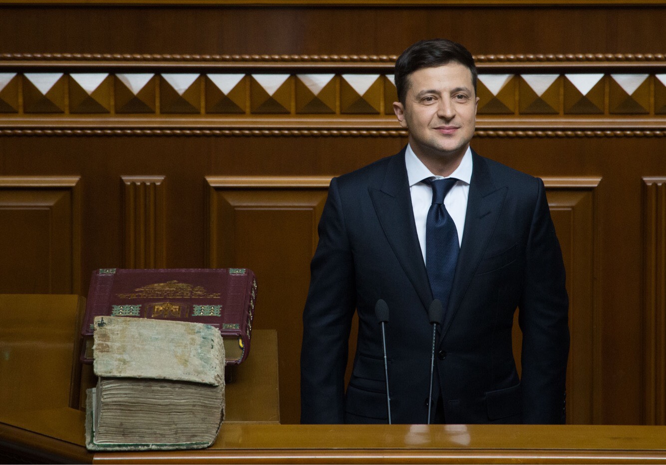 Volodymyr_Zelensky_2019_presidential_inauguration_05.jpg