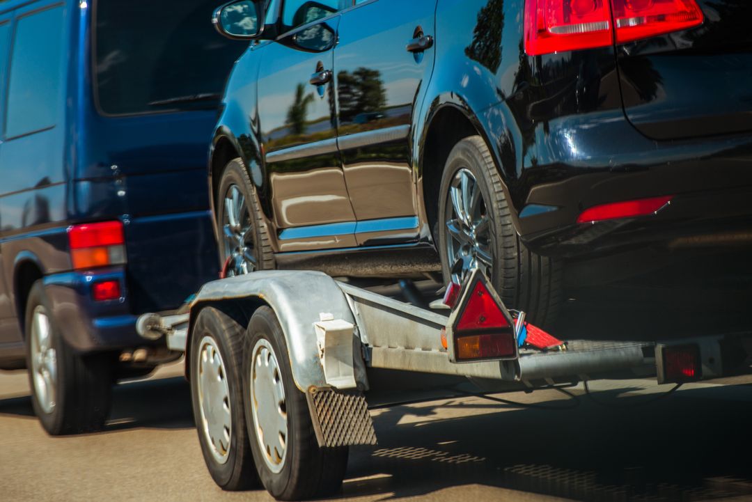 RTL-Faktencheck: Gewiicht vun der Remorque: Wat dierf ech mam Auto zéien a wéi eng Roll spillt de Permis? - Featured image