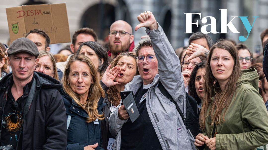 Les Engagés ont-ils trahi leurs promesses de campagne sur la revalorisation salariale des profs et les deux périodes supplémentaires devant la classe ? - Featured image